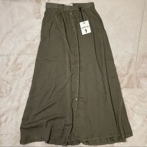 Full Maxi Skirt with Snaps